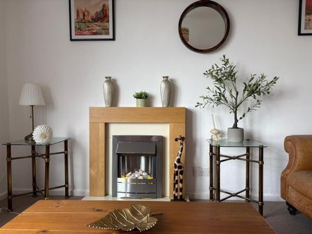 2 bedroom flat to rent - Photo 5