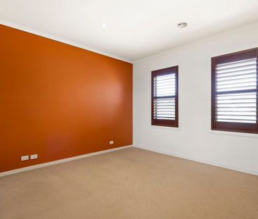 Modern 3-Bedroom Townhouse in Prime Ascot Vale Location - Photo 4