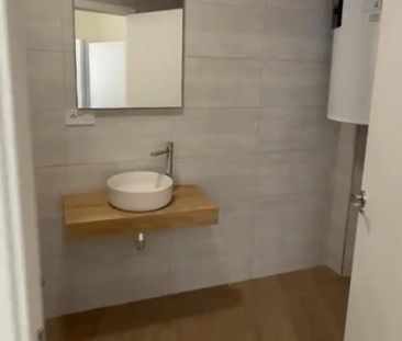 Loft de alquiler en Avinguda 9 D'octubre, Centro Puerto - Photo 6