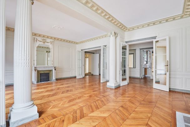 Location Vide - Luxueux appartement de 220 m² - Victor Hugo - Photo 1