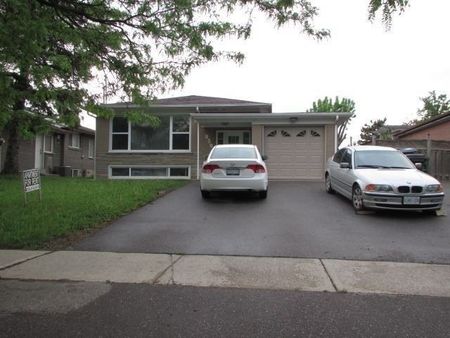 For Lease - 859 Scarborough Golf Club Road Unit# Main, Toronto, Ontario - Photo 4