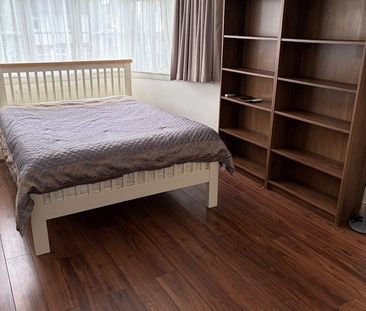 Room in a Shared House, Mayfield Avenue, N12 - Photo 5
