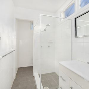 3/7 King Street, Adamstown - Photo 2