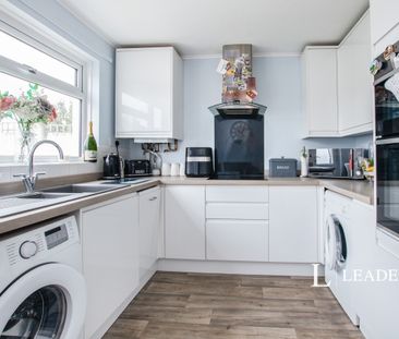 2 bedroom semi-detached to rent Bucklers Way, Bournemouth - Photo 3