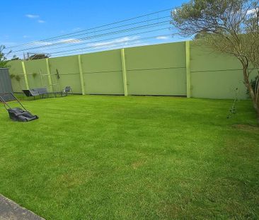 Beverly Hills - Photo 1