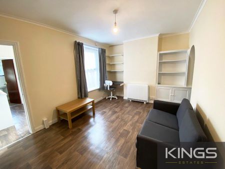 1 bedroom flat to rent - Photo 2