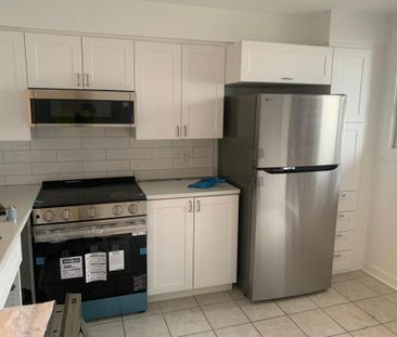 Logement 5 ½ demi-sous-sol | Chomedey, Laval - Photo 1