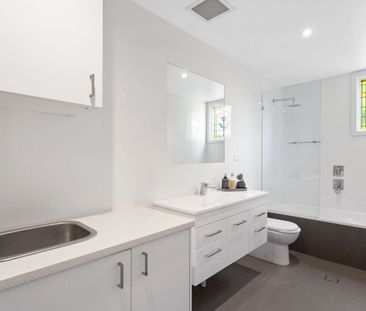 Charming Coastal Duplex Living - Photo 6