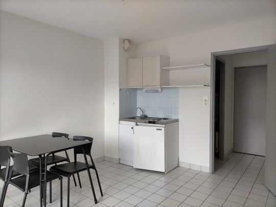 Location Appartement 1 pièce 21m² RODEZ 12000 - Photo 1