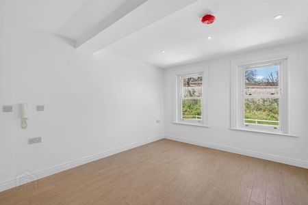 Apt 10, 51 53bridge Street, Lisburn, BT28 1XZ - Photo 4