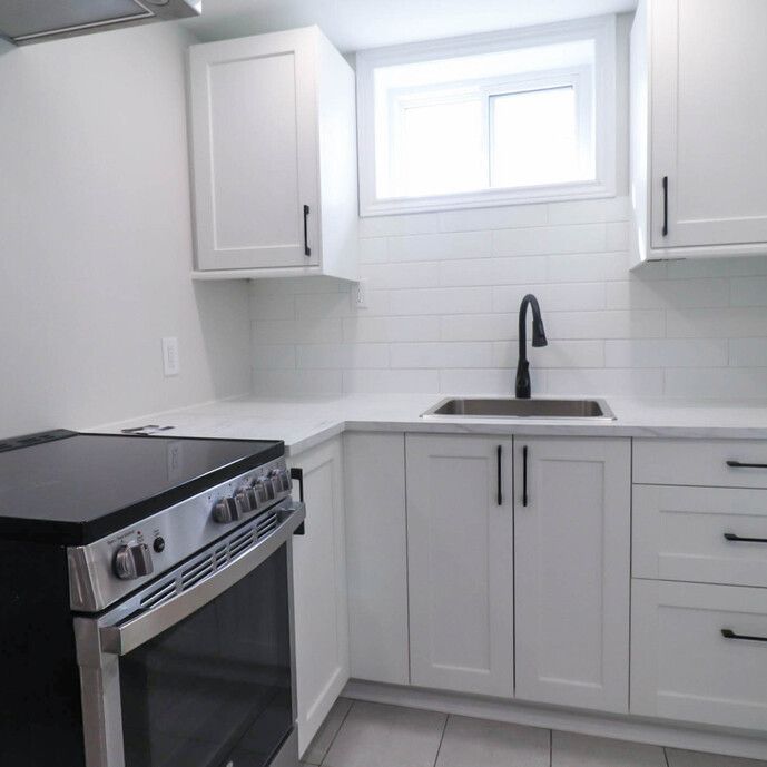 161 Louth St, St. Catharines - 2 Bedroom Lower Unit - Photo 1