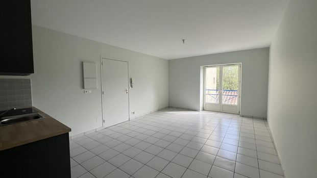 Location Appartement 3 pièces 52m² NIORT 79000 - Photo 1