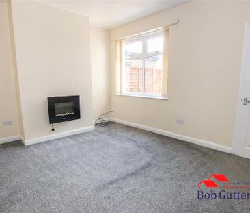 2 bedroom semi-detached house to rent - Photo 3