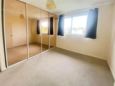 2 bedroom maisonette to rent - Photo 4