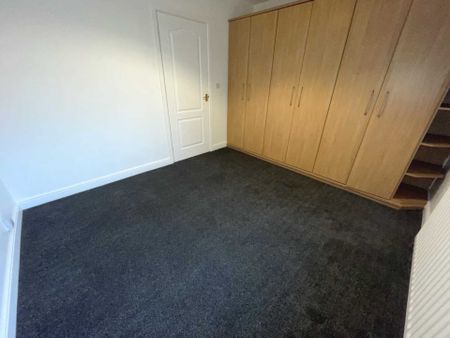 Angela Avenue, Royton - Photo 5