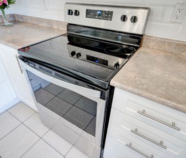 For Lease - 10 Westmeath Lane Unit# 2213, Markham, Ontario - Photo 2