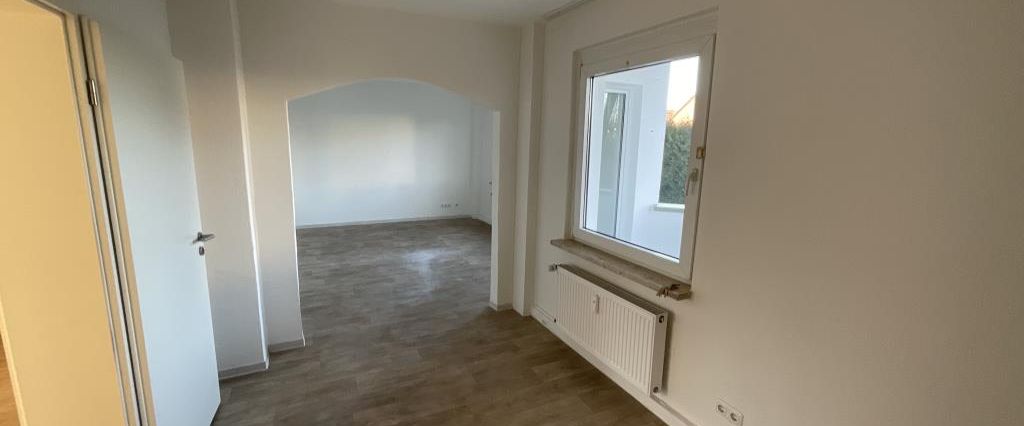 2-Zimmerwohnung in Herne Horsthausen mit neuem Boden, Tapeten und Balkon - Photo 1