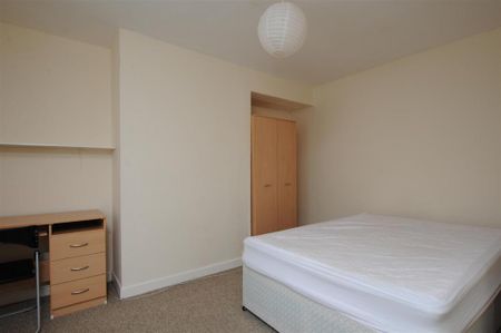 4 bedroom house to rent - Photo 2