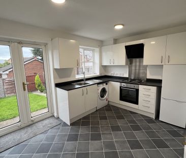 Two Bedroom Town House to Rent in Bolton - Photo 4