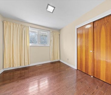 For Lease - 2212 St Laurent Boulevard, Elmvale Acres and Area, Ontario - Photo 6