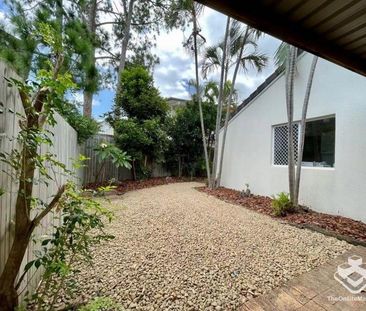 A SOUGHT-AFTER LOWSET UNIT IN A POPULAR COMPLEX! - Photo 4