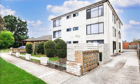 Affordable Comfort in the Heart of Glenroy - Photo 4