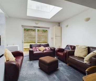 5 bedroom terraced house to rent - Photo 1