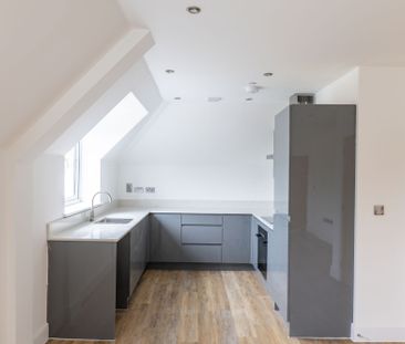 To Let 2 Bedroom Apartment - Photo 1