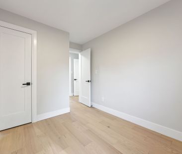 For Lease - 470 Donlands Avenue Unit# Main, Toronto, Ontario - Photo 3