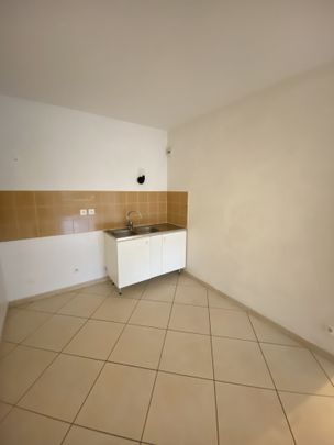 Appartement 2 Pièces + cave + parking sous-sol - Photo 1