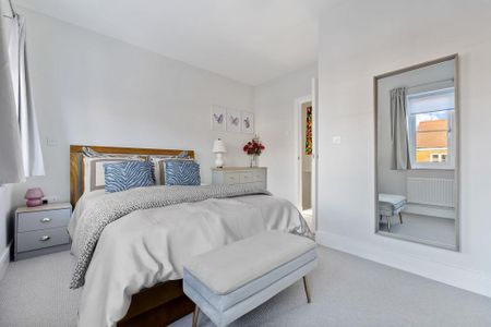 2 bedroom semi-detached house to rent - Photo 2