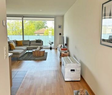 Nice 2.5 room apartment in Nyon with parking - Photo 2