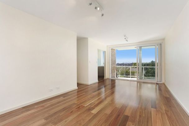 Two Bedroom Coastal Apartment - Photo 1