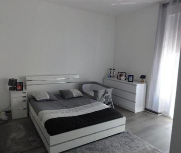 Location Appartement 4 pièces 65m² LE CREUSOT 71200 - Photo 2