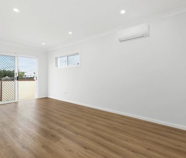Modern Two Bedroom Flat in a Desirable Location - Photo 1
