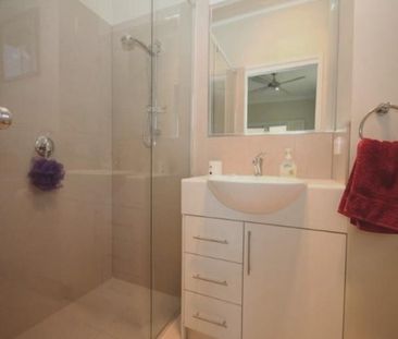 Charming Family Home in Cooroy - Photo 5