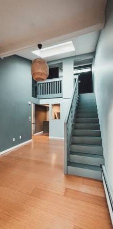 BRIGHT AND BEAUTIFUL KITSILANO LOFT - Photo 1