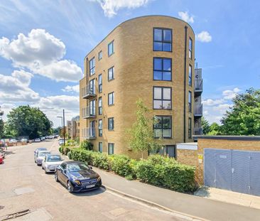 Smeaton Court, Evron Wharf, Hertford - Photo 1