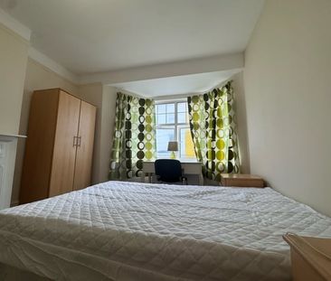 Room in a Shared House, Arundel Street, BN2 - Photo 1