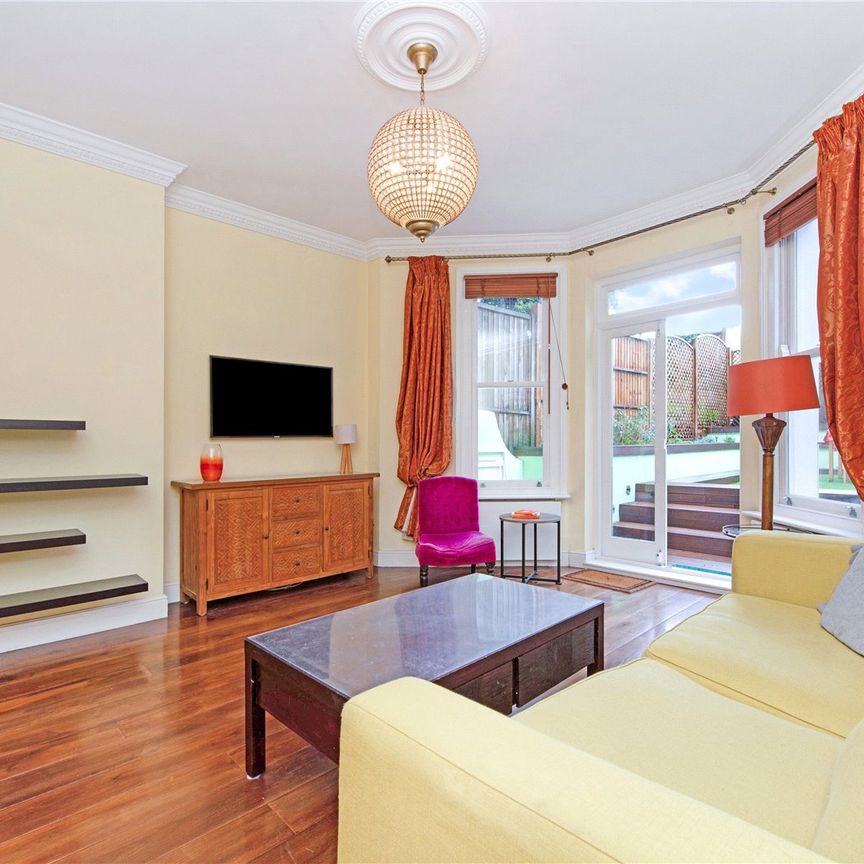 Sinclair Road, W14, London - Photo 1