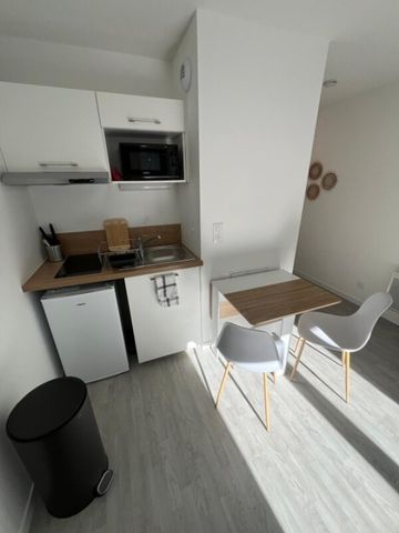 Location Appartement 1 pièce 22m² CHAMPCEVINEL 24750 - Photo 2