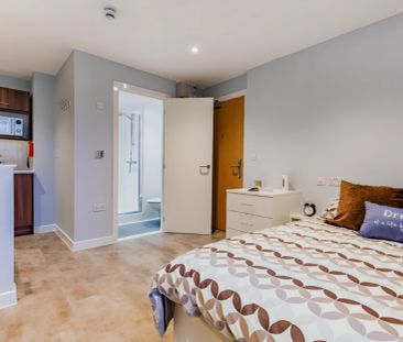 Standard Studio - Photo 4