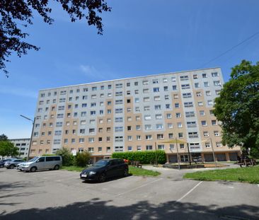 Barrierefrei erreichbare 3 Raum Wohnung im 4. Stock mit Loggia - Photo 3