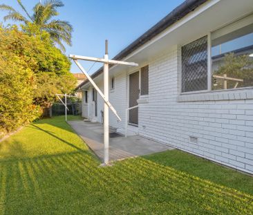 2/42 Sarawak Ave, Palm Beach QLD 4221 - House For Rent | Domain - Photo 2