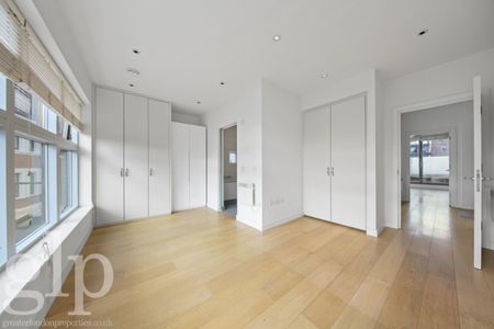 3 Bedroom Flat, Marshall Street, London, Greater London, Soho, W1F - Photo 4