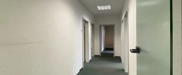 REPRÄSENTATIVES BÜROHAUS IM HERZEN DER KREFELDER INNENSTADT ZU VERMIETEN! - Foto 1