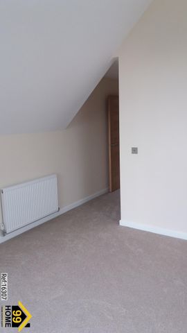 4 bed Detached in Fishers Drive Dickens Heath, Solihull, B90 1QH - Photo 4