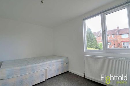 Coombe Road, Brighton, BN2 - Photo 3
