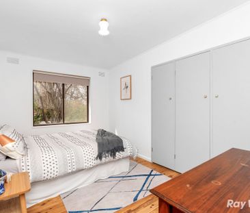 Comfortable Living Close to the CBD - Photo 3