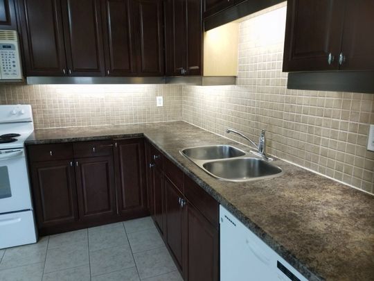 For Lease - 161 Henderson Avenue, Markham, Ontario - Photo 1